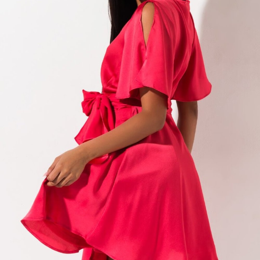 Super Cute Akira Dress - Picture 2 of 4